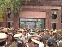 रामजस हिंसा: DU में धरने-प्रदर्शन का दौर जारी, ABVP ने निकाला मार्च