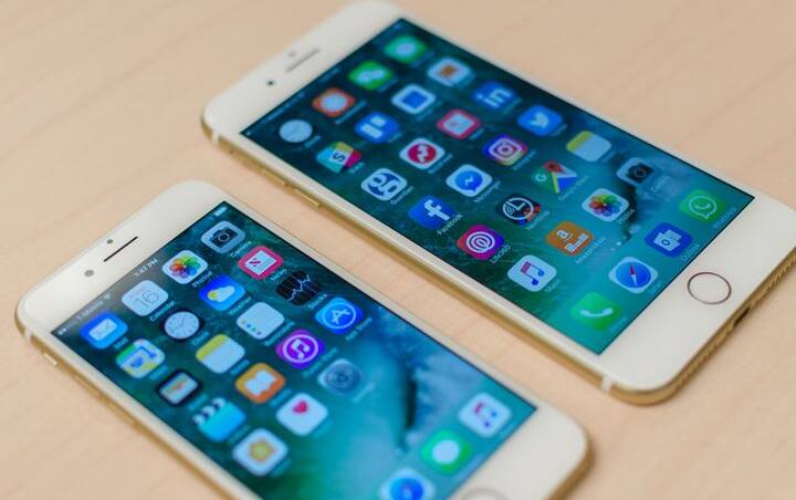 आईफोन 7 प्लस का 128 जीबी मॉडल 77,900 और 256 जीबी मॉडल को 87,400 रुपये में खरीद सकते हैं.