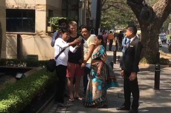 आगे की स्लाइड्स में देखें पूरा वीडियो...