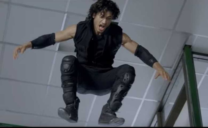 Know Box Office Collection Of Commando 2 Box Office : जानें, पहले दिन विद्युत जामवाल स्टारर ‘कमांडो 2’ ने की है कितनी कमाई?