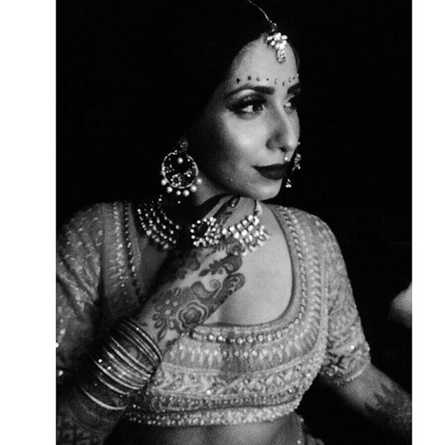 वैसे भारतीय समाज में महिलाओं को आए दिन अपने कपड़ों को लेकर तमाम तरह की बातों का शिकार होना पड़ता है.