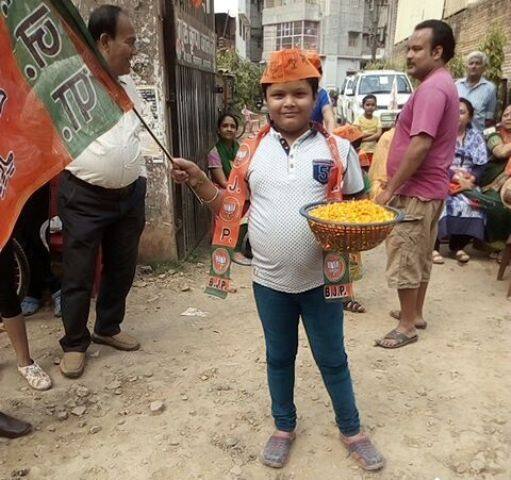 तस्वीरों में देखें...मुस्लिम बहुल इलाकों में हुआ PM मोदी का दिल खोलकर स्वागत