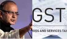 GST: खाने पीने के और जरुरी सामान होंगे सस्ते, कार पर टैक्स की मौजूदा दरें बरकरार