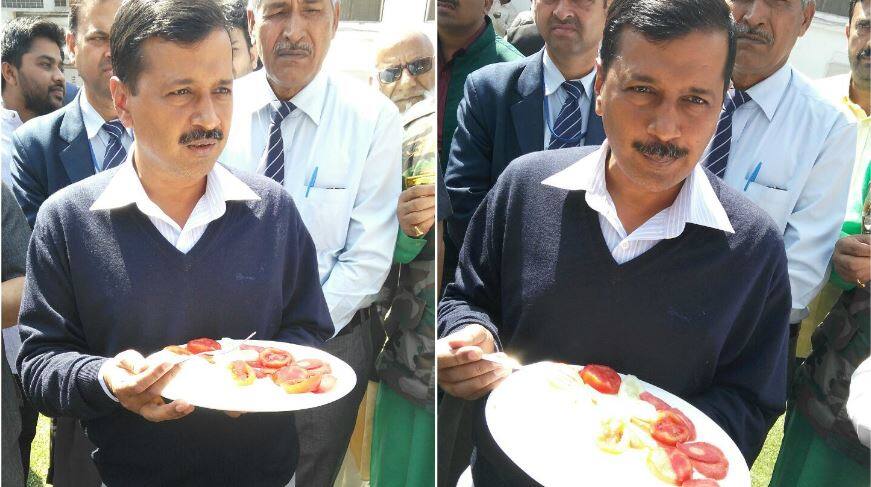 दिल्ली के सीएम केजरीवाल ने छोड़ी दो वक्त की 'रोटी