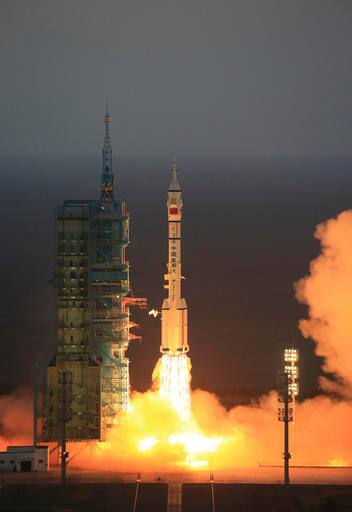 China To Develop Space Rockets To Launch From Planes Report विमानों से छोड़े जा सकने वाले रॉकेट बनाएगा चीन