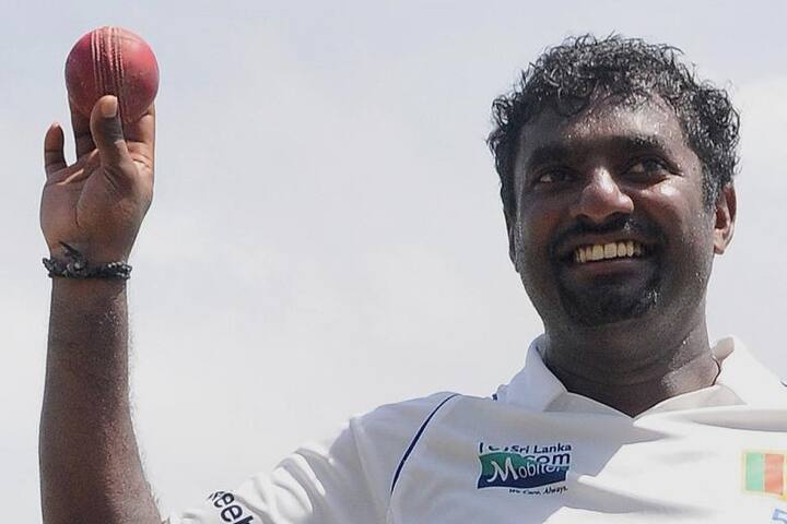 जबकि आखिरी बार एक साथ दो गेंदबाज़ रैंकिंग में पहले स्थान पर साल 2008 में आए थे. जिसमें श्रीलंकाई लिजेंड मुथैया मुरलीधरन और साउथ अफ्रीकी तेज़ गेंदबाज़ डेल स्टेन शामिल थे.