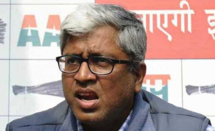  आम आदमी पार्टी नेता नेता आशुतोष ने कहा, 