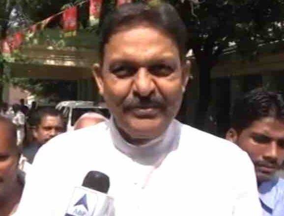 मऊ सदर विधानसभा सीट से बीएसपी और बाहुबली नेता मुख्तार अंसारी ने बीजेपी उम्मीदवार सुहेवदेव और महेंद्र राजभर को हराते हुए इस सीट पर अपना कब्जा जमाया. मुख्तार अंसारी को यूपी के बाहुबली नेताओं में शुमार किया जाता है.
