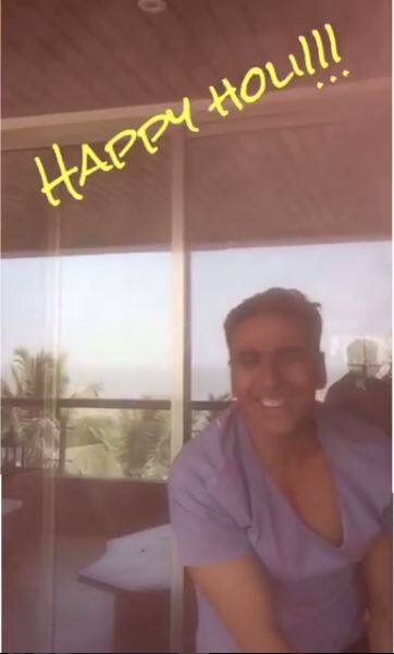  अक्षय कुमार ने इंस्टाग्राम पर वीडियो शेयर करते हुए सभी को होली की शुभकामनाएं दी.