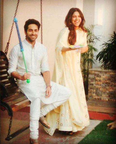  आयुष्मान खुराना ने कहा, आप सभी को मुदित और सुगंधा की तरफ़ से होली की शुभकामनायें. आप की होली शुभ हो मंगल हो.