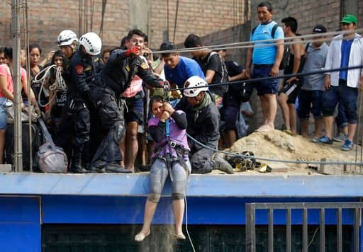 राजधानी को देश के अन्य भागों से जोड़ने वाले मुख्य राजमार्ग के कई भागों के भूस्खलन के कारण बंद हो जाने से लोग बाकी हिस्सों से कट गए हैं.