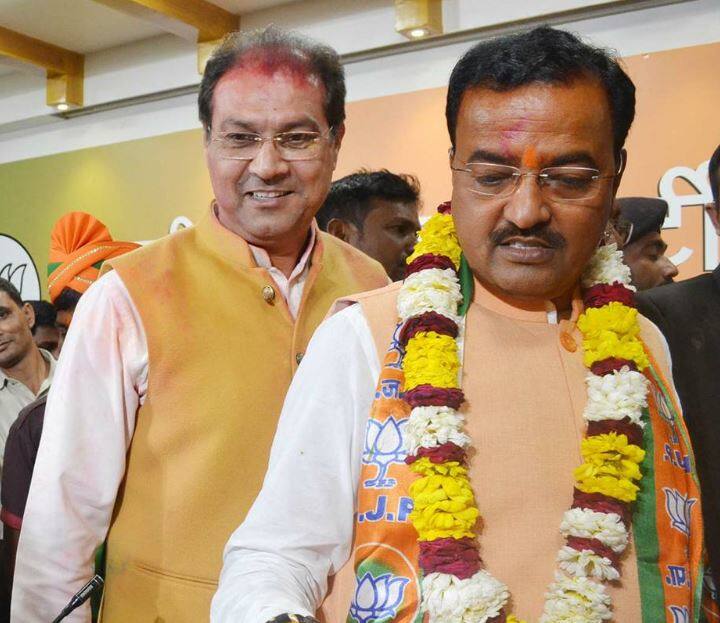 यूपी बीजेपी अध्यक्ष केशव प्रसाद मौर्य के साथ मोहसिन रजा.
All Photo Credit- Facebook