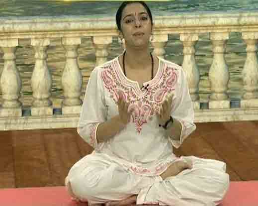 ध्यान देने योग्य बातें- इनका नियमित अभ्यास फ्रोजन शोल्डर की दिक्कत को भी दूर कर सकता है. लेकिन आपको इन क्रियाओं का नियमित अभ्यास करना होगा. सर्दी के मौसम में अश्वगंधा का सेवन नियमित रूप से करें. चाय को ग्रीन टी से रिप्लेस कर दें. दिन में कम से कम तीन बार पेट को ढीला छोड़कर खुलकर हंसे.