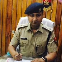 योगी सरकार में आईपीएस के ट्वीट पर \'हड़कंप\', कहा- \'यादव\' सरनेम को लेकर अफरातफरी