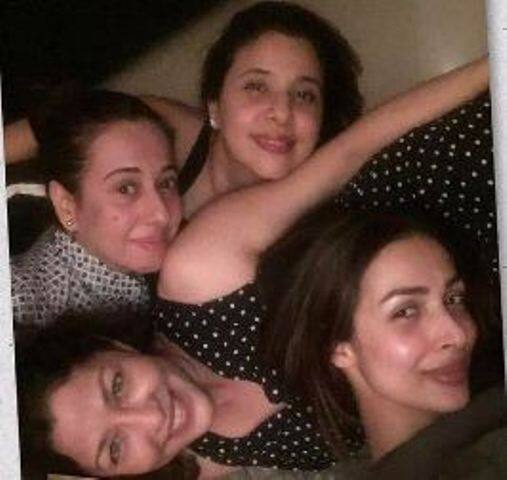 तस्वीरों से मालूम चलता है कि मलाइका ने अपने दोस्तों के साथ खूब मस्ती की. 