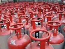 लॉकडाउन में कंज्यूमर को बड़ी राहत, LPG गैस सिलेंडर 162 रुपये सस्ता हुआ