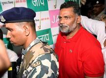 बिहार: 500 पुलिसवालों ने 4 घंटे की मशक्कत के बाद सांसद पप्पू यादव को किया गिरफ्तार