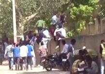 यूपी: ABP न्यूज़ की पड़ताल, कई शहरों में कैमरे में दर्ज हुई नकल, सरकार ने जारी किया हेल्पलाइन नंबर