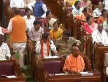 उत्तर प्रदेश : 17वीं विधानसभा का पहला दिन, सभी नए विधायकों को दिलाई जा रही है शपथ