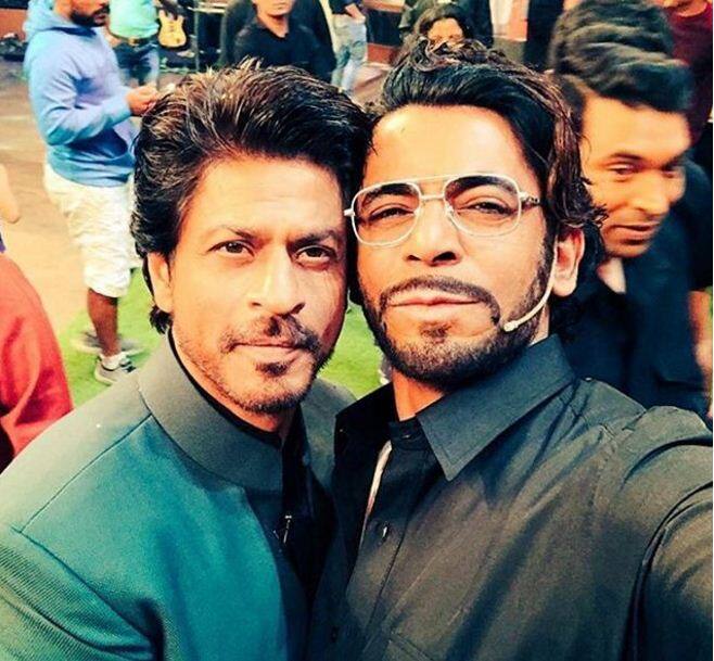 वहीं सुनील अपने एक शो के लिए 5-7 लाख रुपए चॉर्ज करते हैं, जबकि किसी फंक्शन का हिस्सा बनने के लिए सुनील 10 से 12 लाख रुपए फीस लेते हैं.