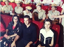 अक्षय ने महिला पुलिसकर्मियों के साथ देखी \'नाम शबाना\'