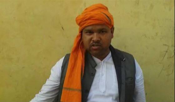 Up Now Bjp Mlas Son Reached Police Stations And Creates Ruckus In The Name Of Clean India BJP की महिला विधायक के बेटे ने झाड़ा थानों पर रौब, मोदी-योगी के नाम पर 'निरीक्षण'