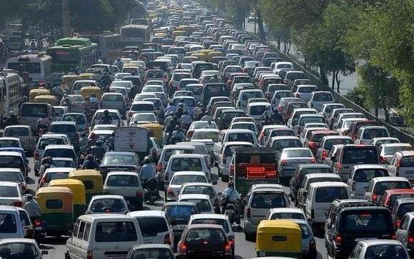 बीएस थ्री गाड़ियों की बिक्री और रजिस्ट्रेशन का आज आखिरी दिन है. सुप्रीम कोर्ट के आदेश के बाद कल से बिक्री और रजिस्ट्रेशन दोनों बंद हो जाएंगे.