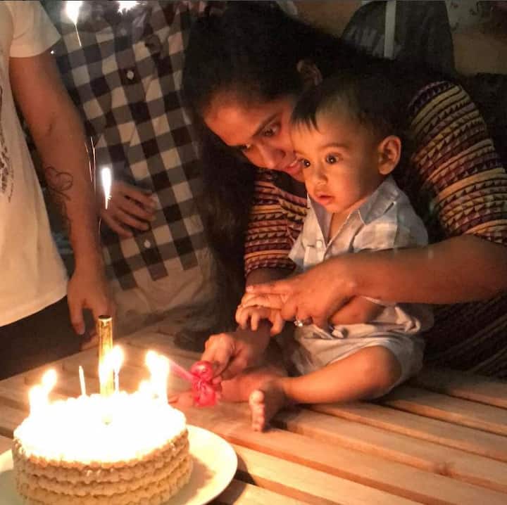 आगे देखें सलमान खान और भांजे आहिल और उनके परिवार की कुछ चुनिंदा तस्वीरें...