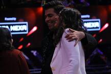 सोनाक्षी की आने वाली फिल्म के प्रमोशन के दौरान कोज़ी-कोज़ी से दिखे करन और सोना, देखें तस्वीरें