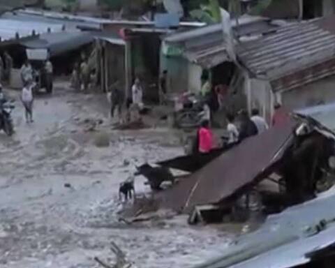 कोलंबिया में भूस्खलन से 206 की मौत, कई घर हुए तबाह कोलंबिया में भूस्खलन से 206 की मौत, कई घर हुए तबाह