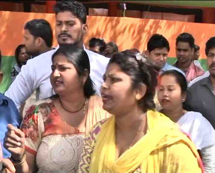 MCD चुनाव: टिकट बंटवारे को लेकर BJP-कांग्रेस में मचा घमासान, एके वालिया ने अजय माकन पर लगाया मनमानी का आरोप