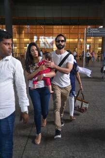 एयरपोर्ट पर दिखीं शाहिद-मीरा की बेटी मीशा की झलक, देखें तस्वीरें...