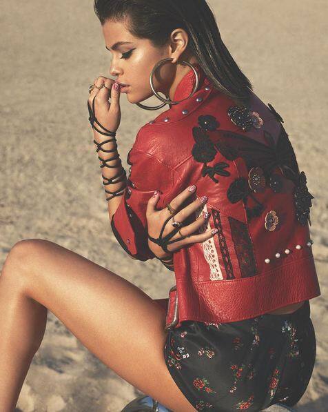 डिप्रेशन की वजह से सेलेना सोशल मीडिया और इंस्टा से दूर हो गईं थीं लेकिन अब फिर वे इंस्टा पर एक्टिव दिखाई दे रही हैं.