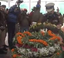 J&K: आतंकी हमले में शहीद हुए हेड कॉन्स्टेबल को दी गई श्रद्धांजलि