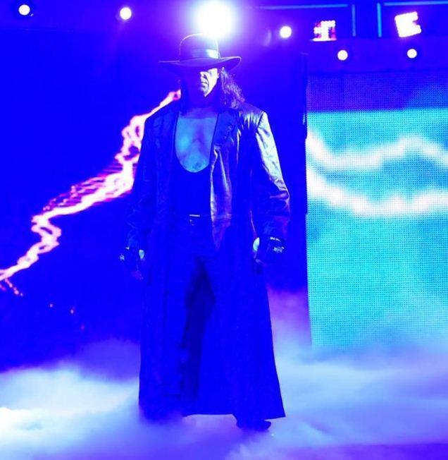 अंडरटेकर 3 बार WWE में वर्ल्ड चैंपियन का खिताब जीतने वाले शख्स रहे हैं.