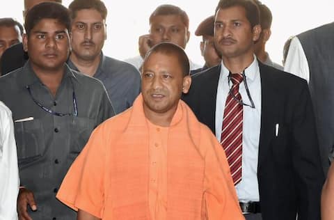 यूपी: विधान परिषद का चुनाव लड़कर यूपी सदन जाएंगे सीएम योगी आदित्यनाथ यूपी: विधान परिषद का चुनाव लड़कर यूपी सदन जाएंगे सीएम योगी आदित्यनाथ