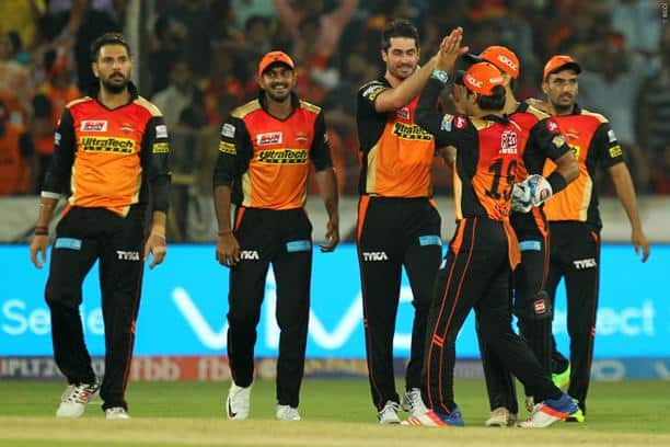 जबकि आईपीएल इतिहास में 100 विकेट चटकाने वाले वो पहले लेफ्ट आर्म गेंदबाज़ हो गए हैं.