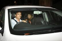 PICS: करिश्मा, अमृता और सीमा खान को करीना ने डिनर पर बुलाया, नज़र नहीं आईं मलाइका अरोड़ा