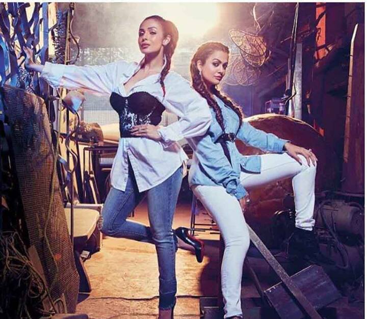 इन तस्वीरों में अभिनेत्रियां बहुत ही हॉट लग रही हैं. 