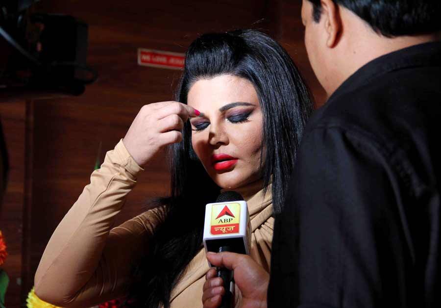Never Knew A Case Was Filed Against Me Rakhi Sawant On Valmiki Remark Row वाल्मिकी कंट्रोवर्सी पर राखी सावंत ने मांगी माफी, कहा- दोषी हूं, तो जेल जाने के लिए तैयार