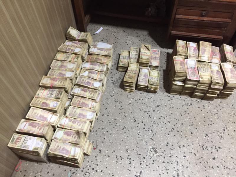 DRI ने दिल्ली में 15.75 करोड़ रुपये के पुराने नोट जब्त किए
