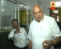 एक्शन में योगी के कृषि मंत्री, सुबह दफ्तर पहुंच 10 बजे के बाद लगाया गेट पर ताला