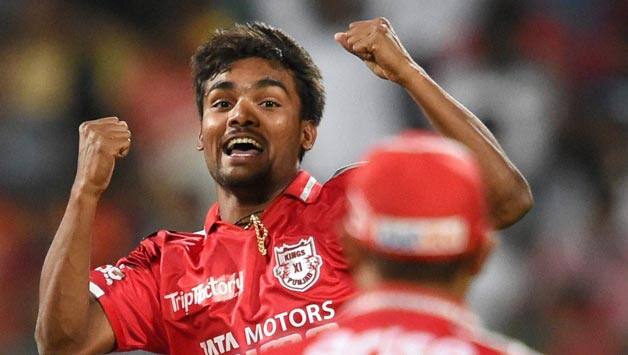 पिछले साल आईपीएल में संदीप शर्मा का दूसरा सबसे बेहतरीन इकॉनोमी रेट रहा था. उन्होंने मुस्तफिज़ुर रहमान के बाद 5.77 के बेहतरीन इकॉनोमी रेट गेंदबाज़ी की थी.