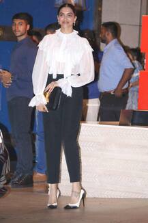 मुंबई इंडियंस के 10 साल पूरे, अंबानी के ग्रैंड सेलिब्रेशन में दिखा बॉलीवुड और क्रिकेट का कॉकटेल