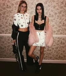 मां बेटी हैं ये दोनों, बहन से कम नहीं लग रहीं! 