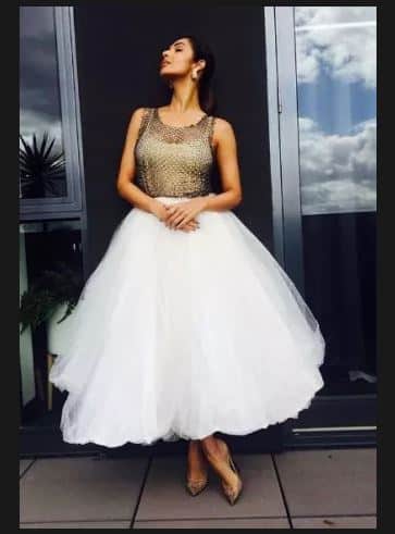 बॉलीवुड अदाकारा और डांसर मलाइका अरोड़ा खान ने अपने इंस्टाग्राम अकाउंट पर अपने हुस्न के जलवे बिखेरे हैं.