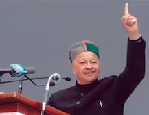 हिमाचल प्रदेश चुनाव: मुख्यमंत्री वीरभद्र सिंह ने अर्की से भरा पर्चा, करीब 30 करोड़ की संपत्ति घोषित की
