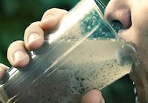 हैरतअंगेज! दुनियाभर में 2 अरब लोग पीते हैं दूषित पानी: WHO