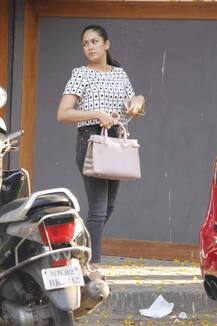 देखें शाहिद कपूर की पत्नी मीरा राजपूत के हैंगआउट की तस्वीरें