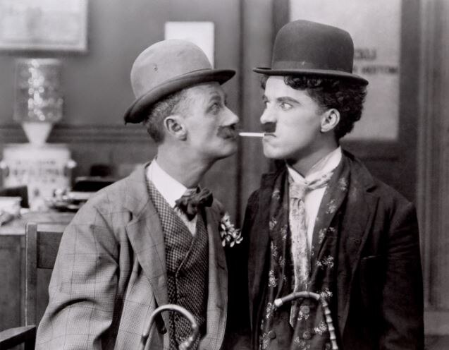 Birthday Special Some Lesser Known Facts About Charlie Chaplin जन्मदिन विशेष: हंसाते-हंसाते लोगों को रुलाने वाले 'जादूगर' चार्ली चैपलिन